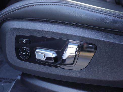 Used 2022 BMW X5 M50i w/ Executive Package image 26