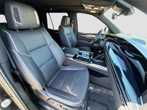 Certified 2025 Cadillac Escalade Sport AWD/4WD image 30