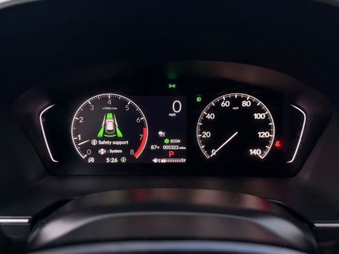 Used 2025 Honda Pilot Touring image 3