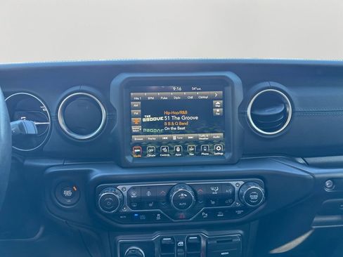 Used 2022 Jeep Wrangler Unlimited Rubicon 4xe w/ Cold Weather Group image 18