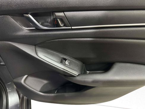 Used 2020 Honda Accord EX image 48