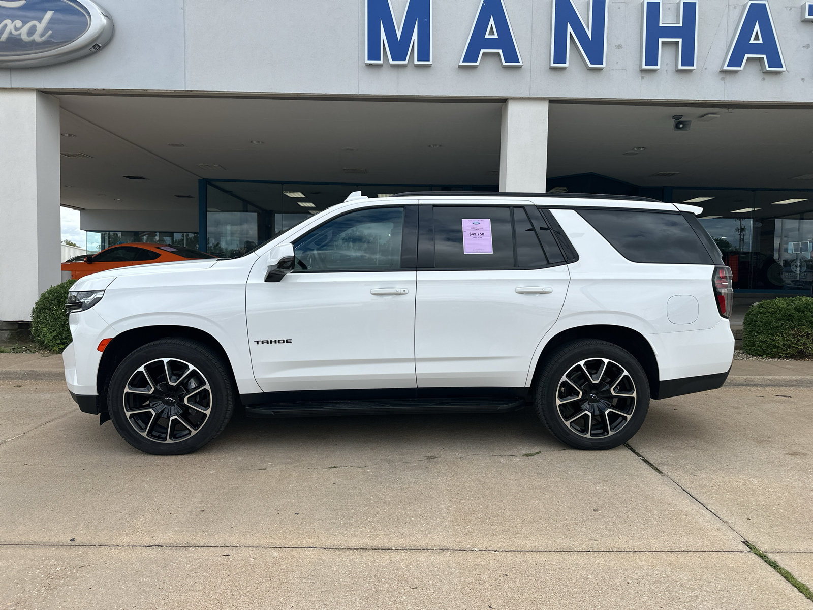 Used 2023 Chevrolet Tahoe RST w/ Luxury Package AWD/4WD image 12