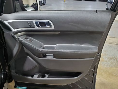 Used 2013 Ford Explorer Sport image 17