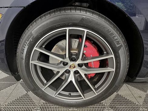 Used 2023 Porsche Macan S AWD/4WD image 9