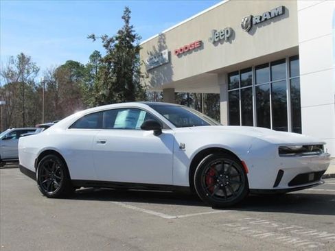 Used 2024 Dodge Charger R/T Scat Pack w/ Plus Group image 2