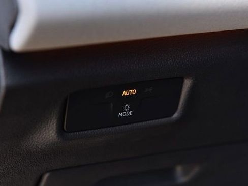 New 2026 Volkswagen Tiguan SE R-Line AWD/4WD image 11