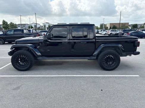 Used 2020 Jeep Gladiator Overland AWD/4WD image 2