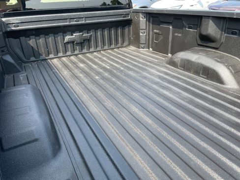 Used 2024 Chevrolet Silverado 2500 LT w/ Convenience Package image 13