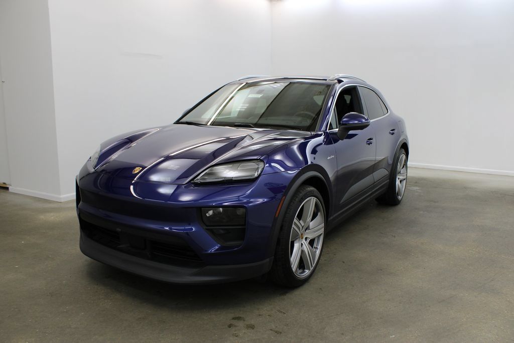 Used 2024 Porsche Macan 4 Electric AWD/4WD image 12