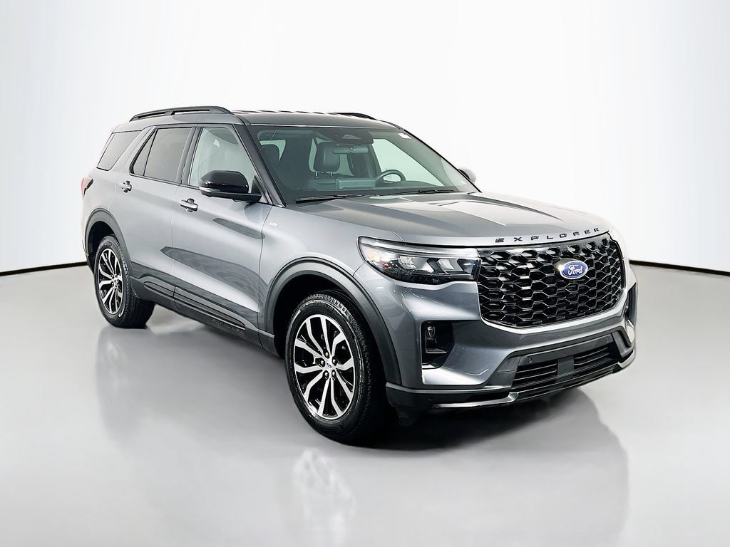 Used 2025 Ford Explorer ST-Line AWD/4WD image 2