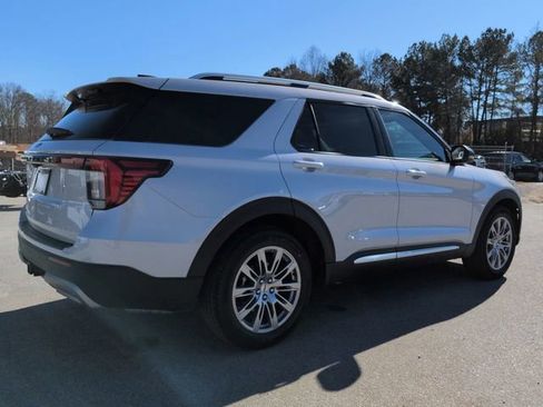 New 2026 Ford Explorer Platinum image 4