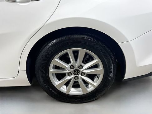 Used 2025 Toyota Camry LE FWD image 9