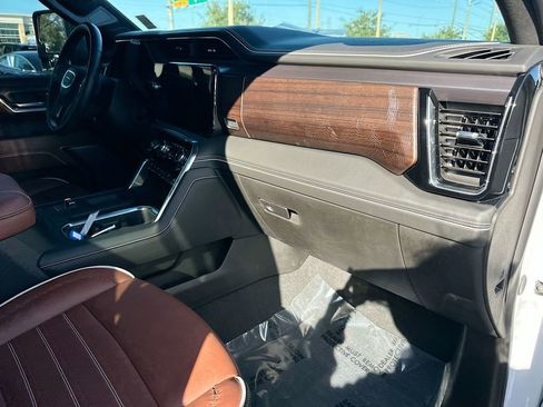 Used 2025 GMC Sierra 2500 Denali Ultimate image 30