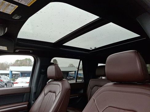Used 2023 Ford Expedition Max Limited image 18