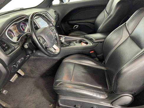 Used 2017 Dodge Challenger SXT Plus image 16