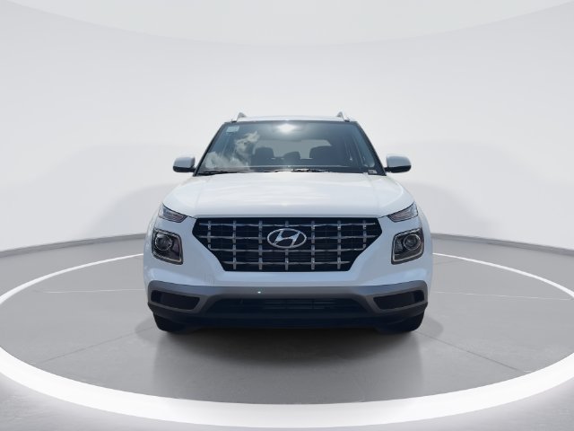 Used 2026 Hyundai Venue SEL FWD image 3