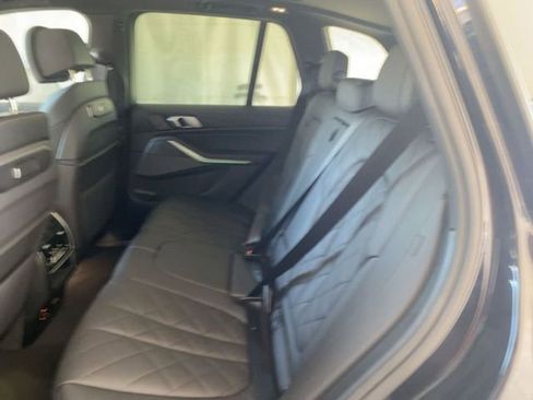 Certified 2025 BMW X5 xDrive40i image 5