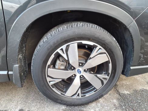 Used 2019 Subaru Forester Touring image 5