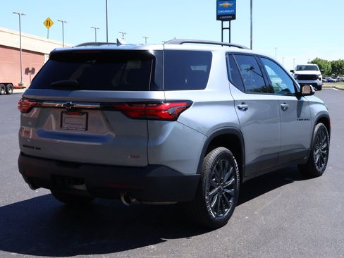 Used 2023 Chevrolet Traverse RS w/ LPO, Floor Liner Package AWD/4WD image 33