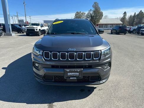 Used 2023 Jeep Compass Latitude w/ Convenience Group image 8