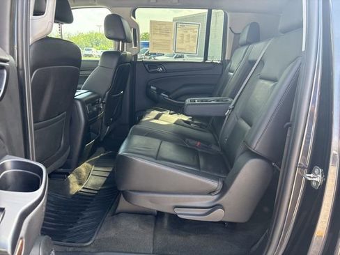 Used 2015 Chevrolet Suburban LT image 16