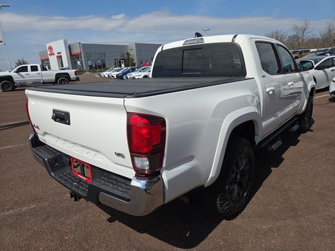 Certified 2023 Toyota Tacoma SR5 AWD/4WD image 3