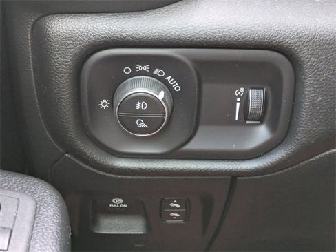 Used 2023 RAM 1500 Big Horn image 25