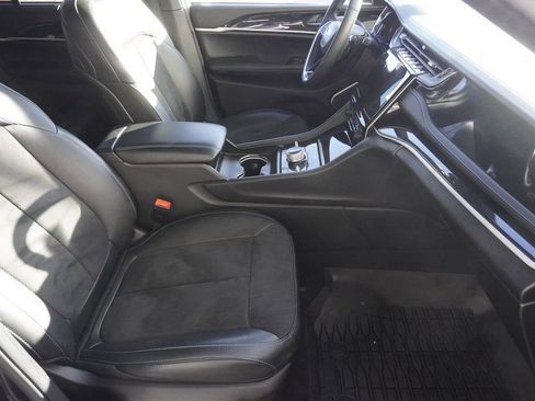 Used 2024 Jeep Grand Cherokee Trailhawk w/ Advanced Protech Group II image 23