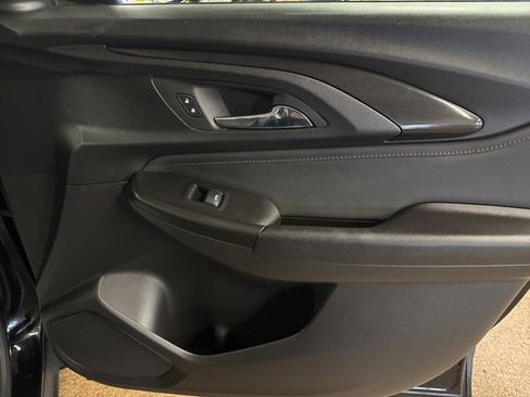 Used 2021 Chevrolet TrailBlazer RS w/ Sun and Liftgate Package image 25