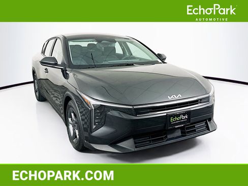 Used 2025 Kia K4 LXS image 1