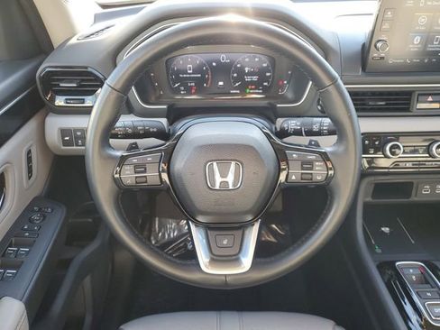 Used 2024 Honda Pilot Elite image 10