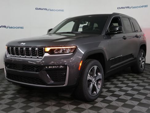 New 2026 Jeep Grand Cherokee Limited AWD/4WD image 11