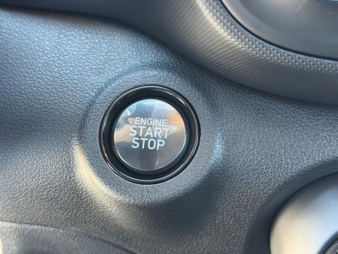 New 2026 Hyundai Venue SEL image 8