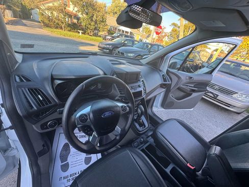 Used 2019 Ford Transit Connect XL FWD image 30