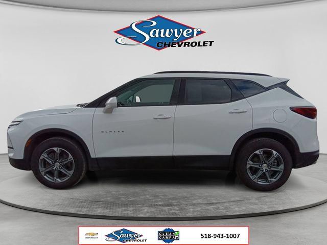 Used 2024 Chevrolet Blazer LT w/ Convenience Package AWD/4WD image 2