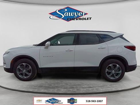 Used 2024 Chevrolet Blazer LT w/ Convenience Package AWD/4WD image 2