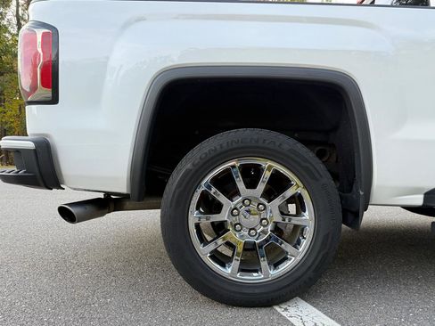 Used 2017 GMC Sierra 1500 Denali AWD/4WD image 10