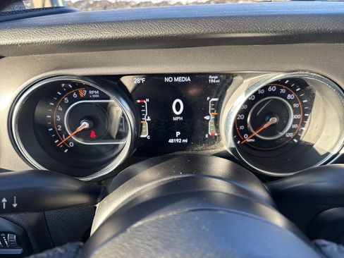 Used 2021 Jeep Gladiator Sport image 20