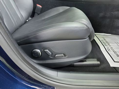 Used 2024 Genesis G80 AWD/4WD image 10