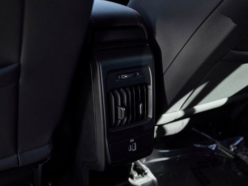 Used 2024 Dodge Hornet R/T w/ Tech Pack w/o Parking image 31