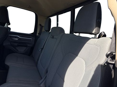 Used 2019 RAM 1500 Big Horn image 16