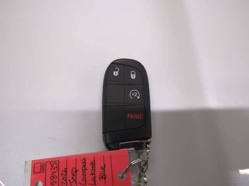 New 2026 Jeep Compass Latitude AWD/4WD image 36