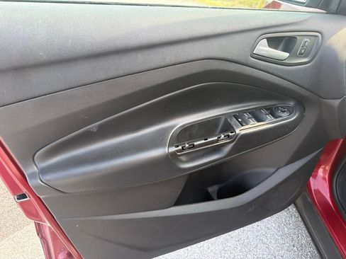 Used 2019 Ford Escape SE FWD image 11