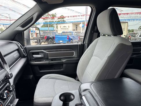 Used 2024 RAM 2500 Big Horn AWD/4WD image 15