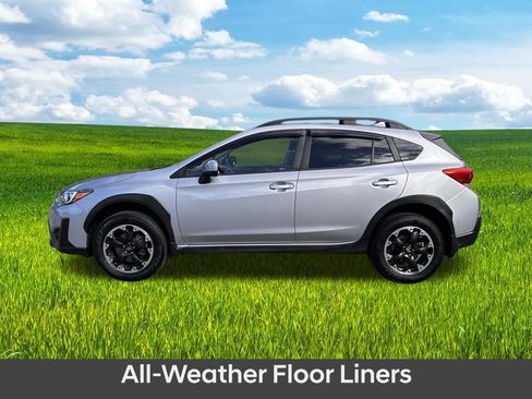 Used 2023 Subaru Crosstrek 2.0i Premium image 3