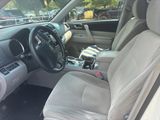 Used 2013 Toyota Highlander 4WD Hybrid image 5
