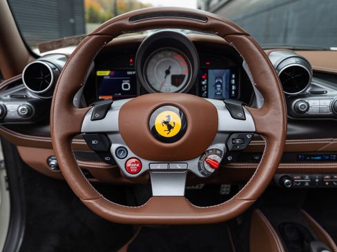 Certified 2022 Ferrari F8 Tributo image 34