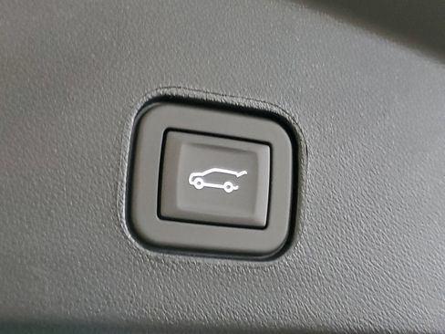 New 2026 Cadillac Lyriq V AWD/4WD image 8