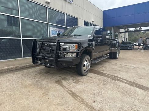 Used 2022 Ford F350 King Ranch image 4
