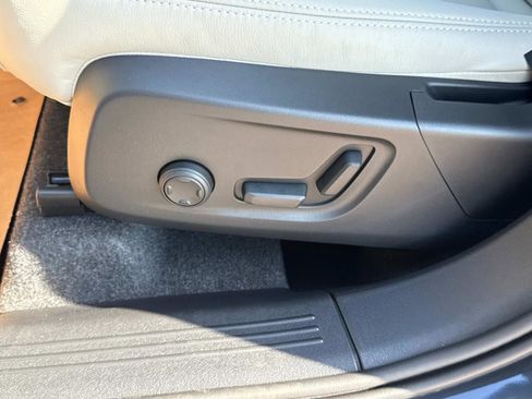 New 2026 Volvo XC40 B5 Ultra w/ Climate Package image 18